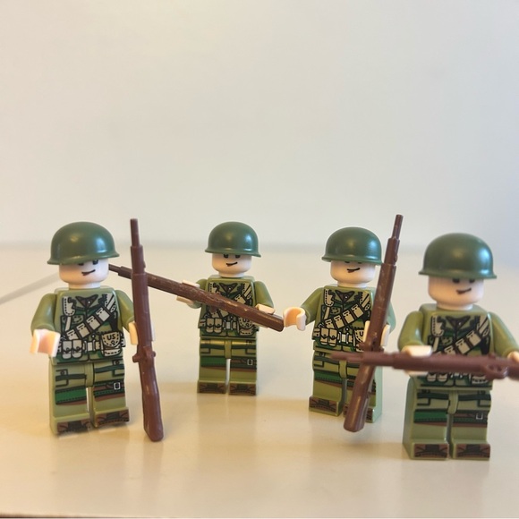 8 Piece WW2 Military Figure USA American German Lego Compatible Minifig - Picture 2 of 7